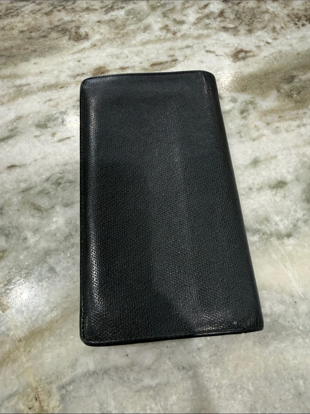 CHANEL Black Caviar Leather Zip-Around Card Holder w/Gold CC Very good condition